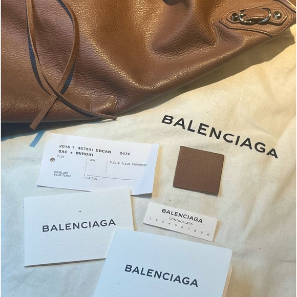 Balenciaga Papier A3 shopping bag in brown leather - Picture 7 of 9